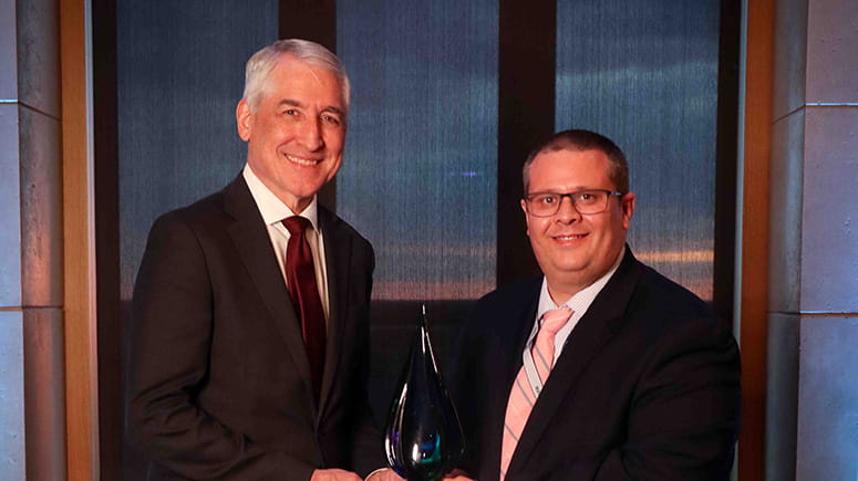 Aaron Givens, Customer Engagement Center Sales Manager in Goshen, Indiana, Exceptional Customer Service Award.