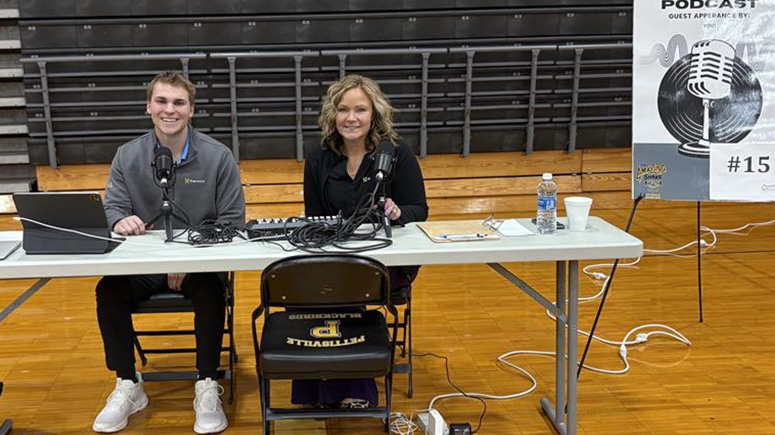 Everence employees volunteer at Pettisville Local School's Amazing Shake competition