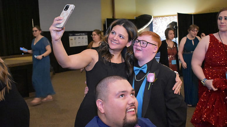 Everence employee serves community at Night to Shine